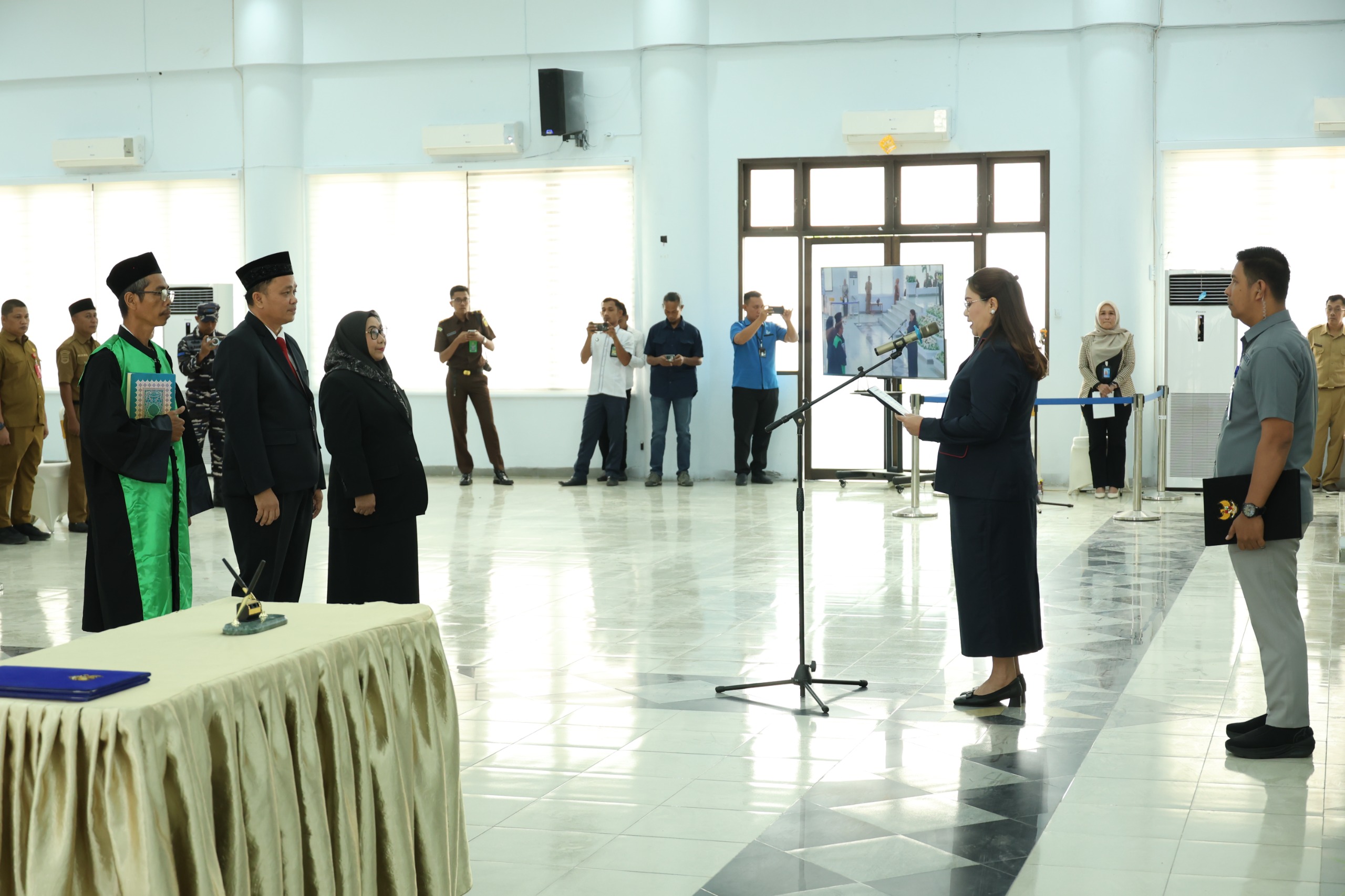 Bupati Donggala Lantik Kepala Dinas Kesehatan dan PUPR, Tegaskan Tanpa Intervensi