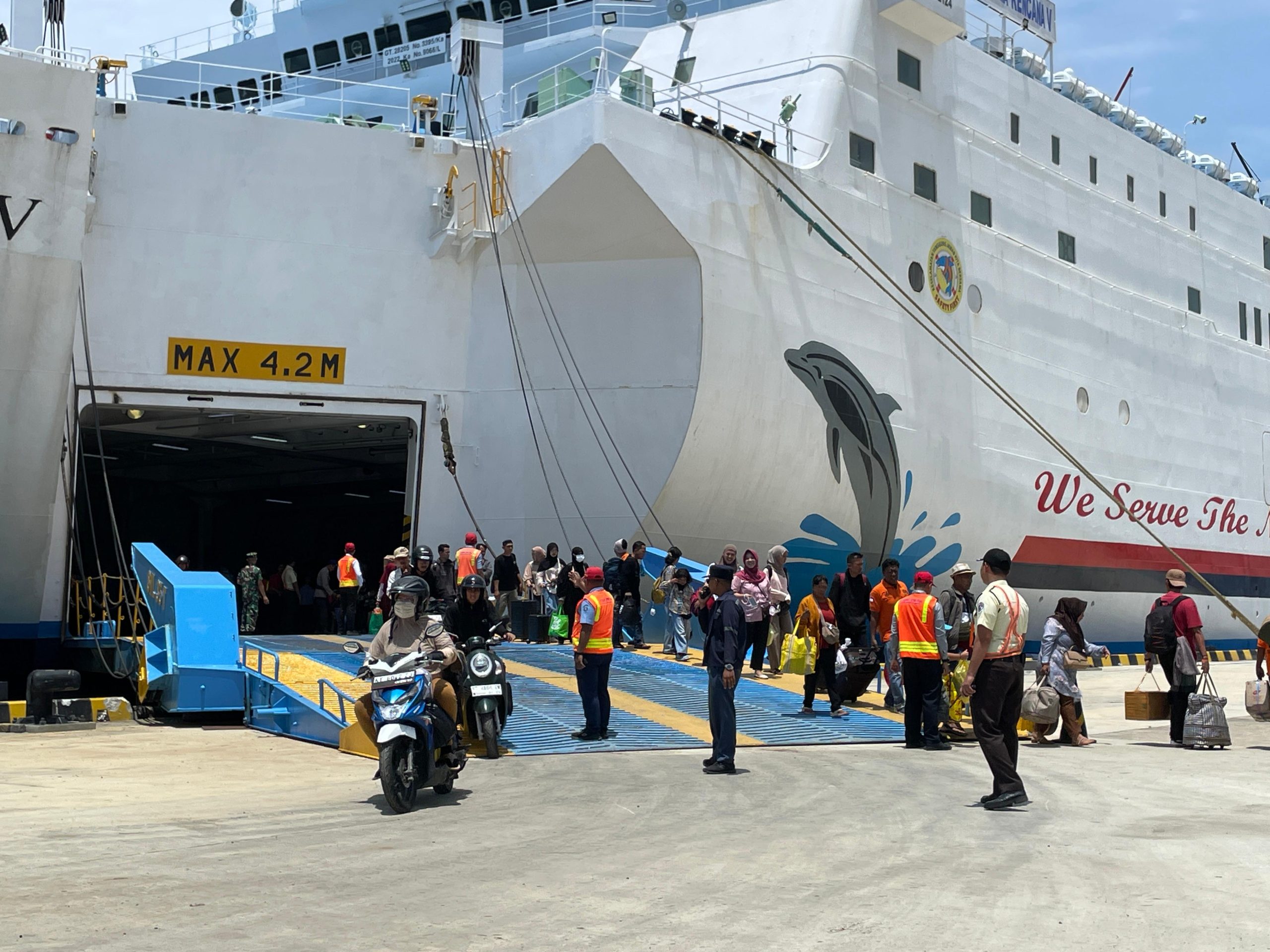 Arus Balik Lebaran, 1.163 Penumpang KM Dharma Kencana V Tiba di Pelabuhan Donggala