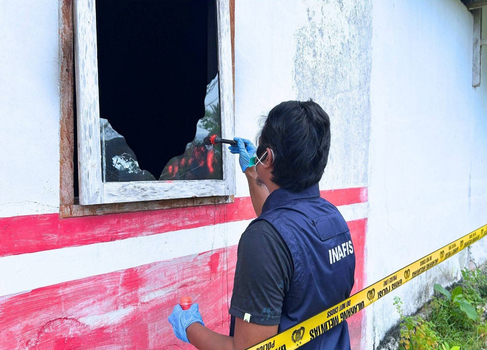 BREAKING NEWS: Kantor Desa Siweli Terbakar, Polisi Temukan Jejak Cungkilan Jendela