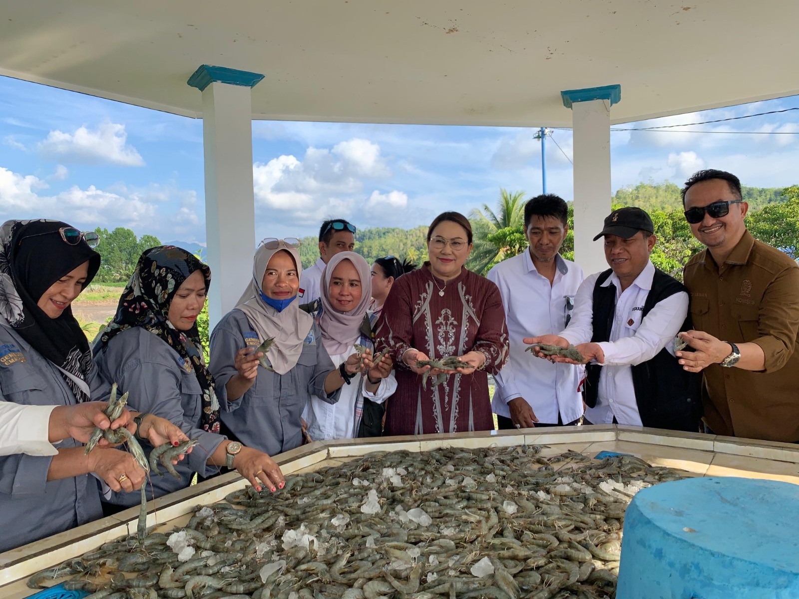 Bupati Donggala Tinjau Pabrik Es dan Tambak Percontohan di Sojol, Siap Tingkatkan Produktivitas Perikanan