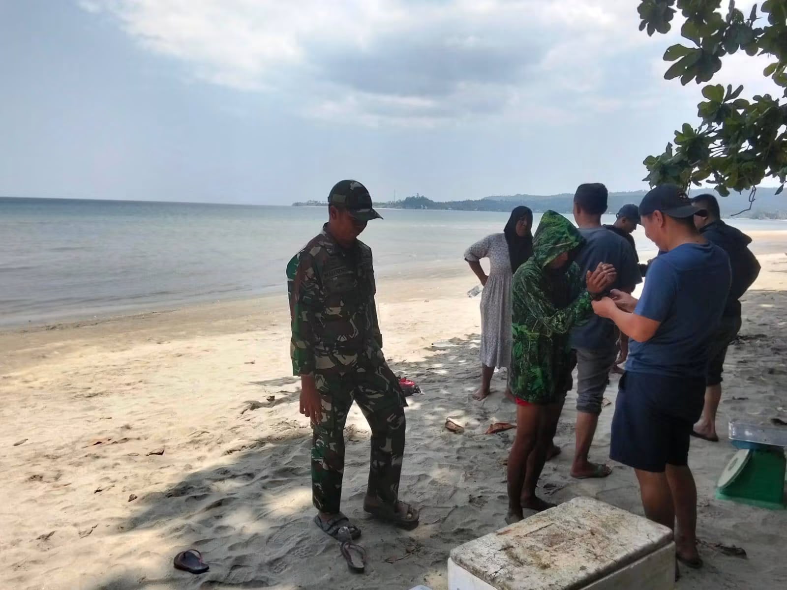 Bawa 10 Bom Ikan Siap Pakai, 5 Pelaku Pengeboman Ikan di Dampelas Dibekuk TNI-Polri